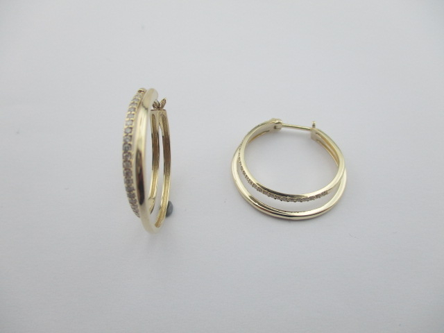 0.19 Karat PIRLANTA KÜPE Fantezi KÜPE 14 AYAR