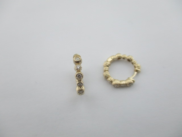 0.19 Karat PIRLANTA KÜPE Fantezi KÜPE 14 AYAR