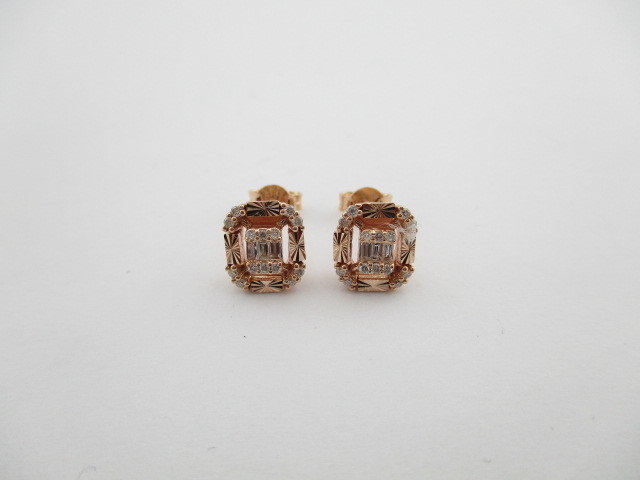 0.2 Karat PIRLANTA KÜPE Fantezi KÜPE 8 AYAR