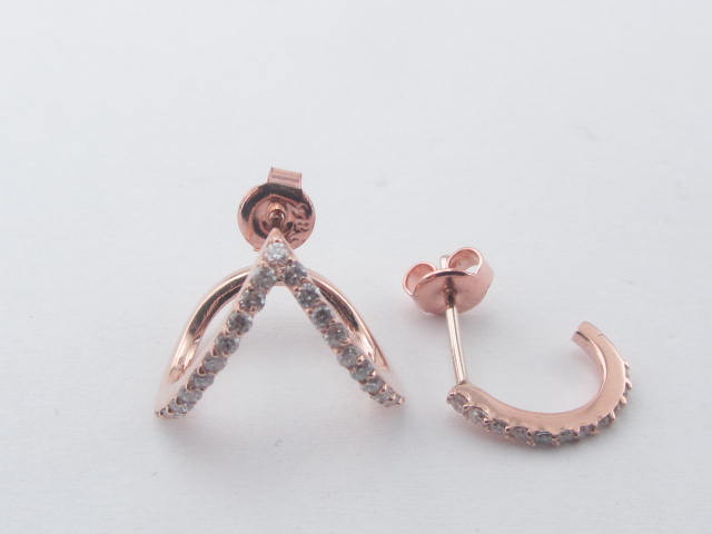 0.29 Karat PIRLANTA KÜPE Fantezi KÜPE 14 AYAR