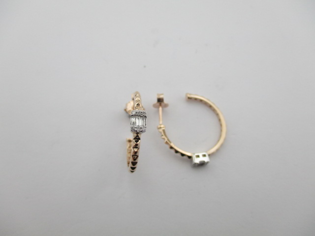 0.34 Karat PIRLANTA KÜPE Fantezi KÜPE 14 AYAR