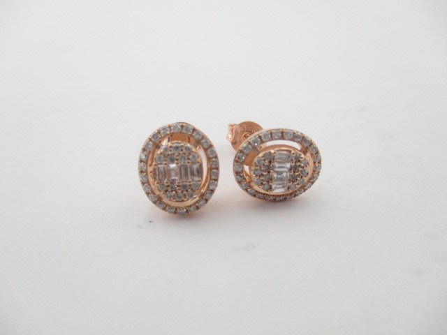 0.46 Karat PIRLANTA KÜPE Fantezi KÜPE 8 AYAR