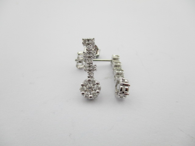 0.58 Karat PIRLANTA KÜPE Fantezi KÜPE 14 AYAR