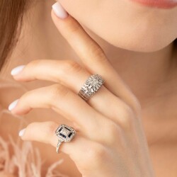 0.71 Karat Pırlanta Baget Safir Yüzük - 3