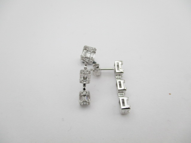 0.79 Karat PIRLANTA KÜPE Fantezi KÜPE 14 AYAR