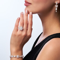 0.80 Karat Pırlanta Çiçek Baget Yüzük - 3