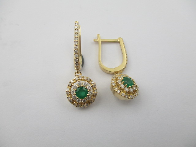 1.06 Karat PIRLANTA KÜPE Zümrüt Fantezi KÜPE 18 AYAR