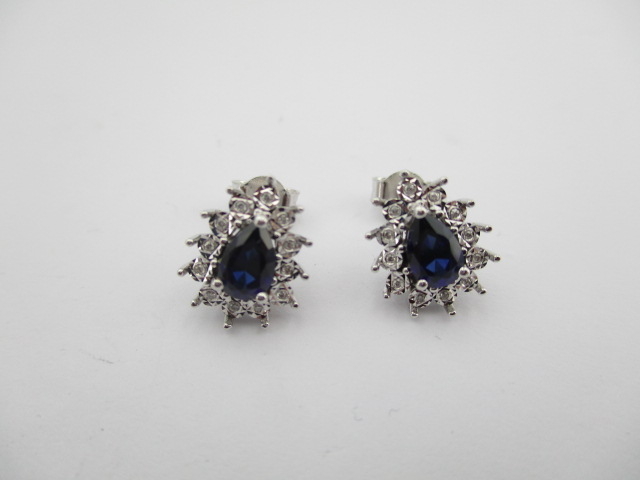 1.07 Karat PIRLANTA KÜPE Safir Fantezi KÜPE 8 AYAR