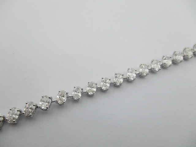 7.73 Karat PIRLANTA BİLEKLİK Su Yolu BİLEKLİK 18 AYAR