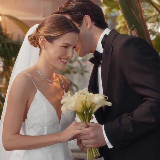 Düğünde Geline ve Damada Ne Takılır?