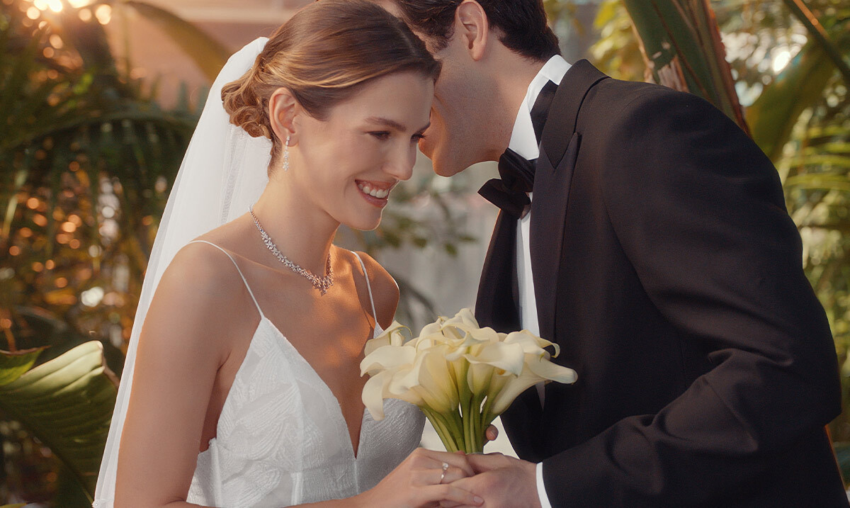 Düğünde Geline ve Damada Ne Takılır?