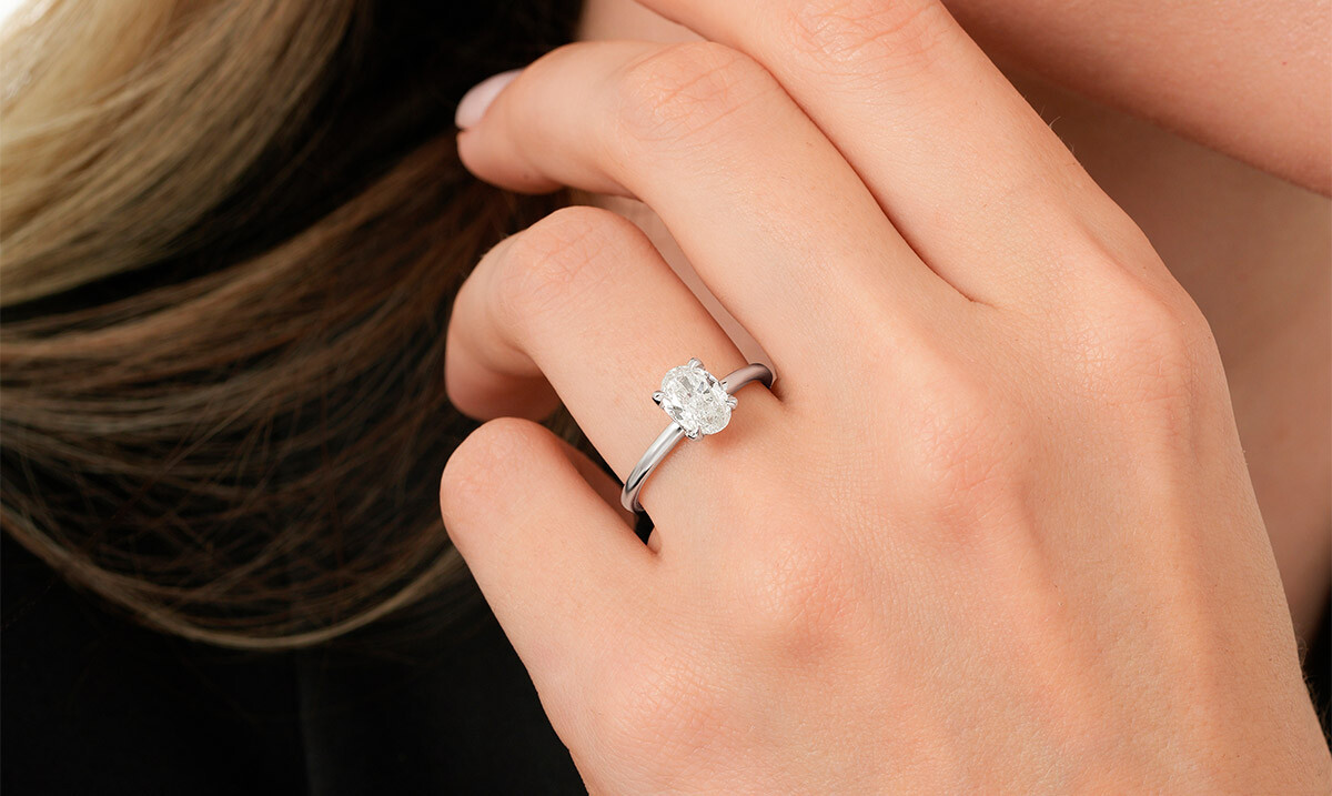 Oval Tektaş Nedir? Zarif ve Modern Bir Seçimin Detayları