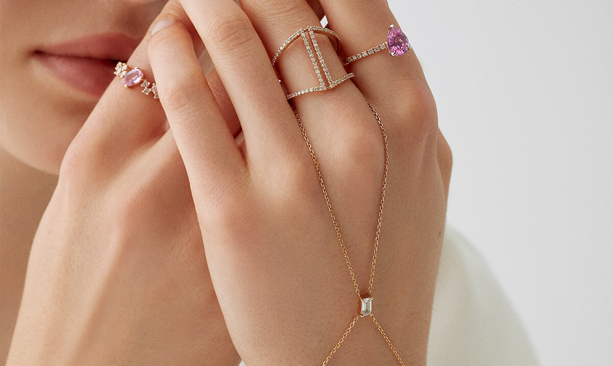 Yaz Stilinizi Altın Şahmaran ile Yenileyin