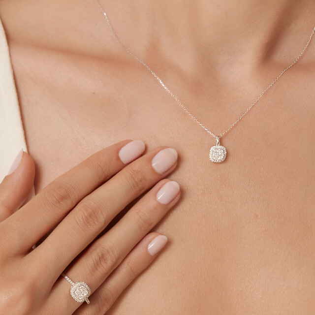 Pırlanta Kolye Almak Artık Neden Bir Trend?