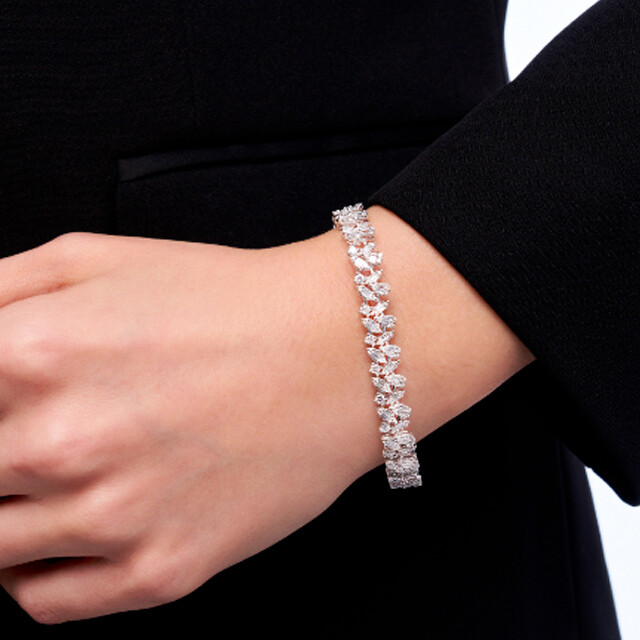 Baget Pırlanta Bileklik ile Anılarınıza Işıltı Katın