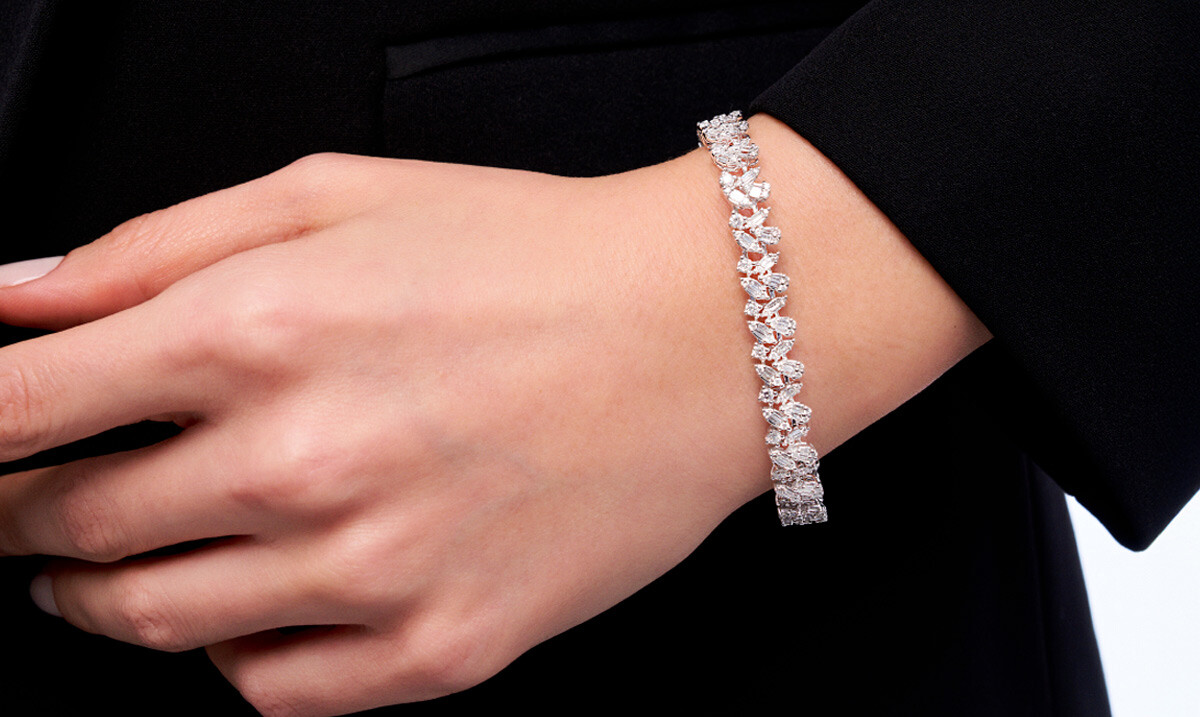 Baget Pırlanta Bileklik ile Anılarınıza Işıltı Katın