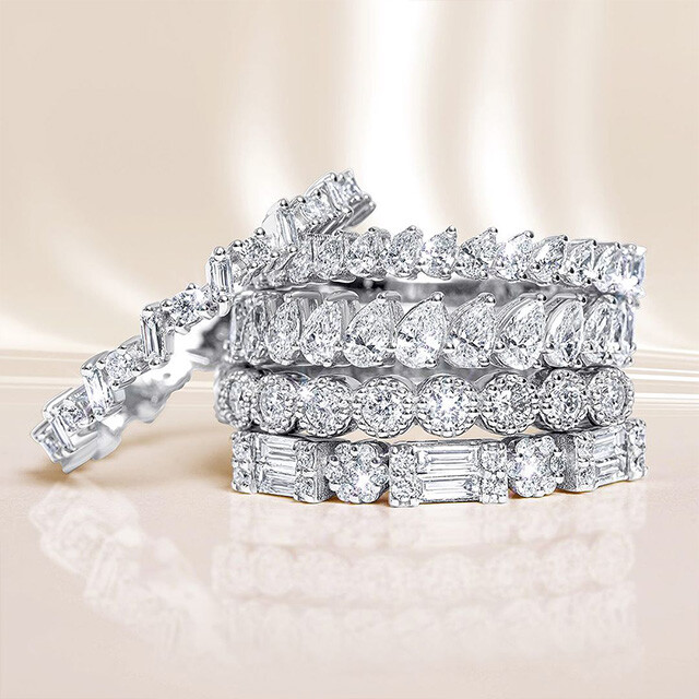 Pırlanta Takılarla Şıklık Rehberi: Her Durumda Parlayın!