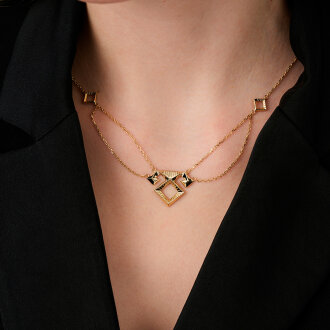 Altın Elibelinde Motifli Kolye - 3